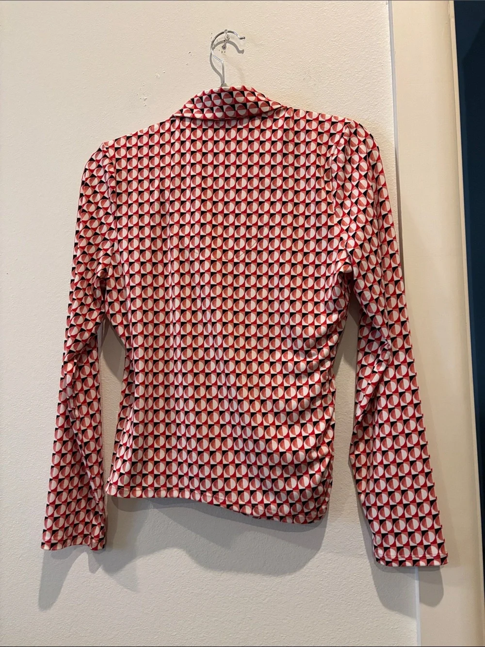 NIC+ZOE Geo Circles Vneck Red White Geometric Wrap Long Sleeve Top Small - Picture 6 of 11